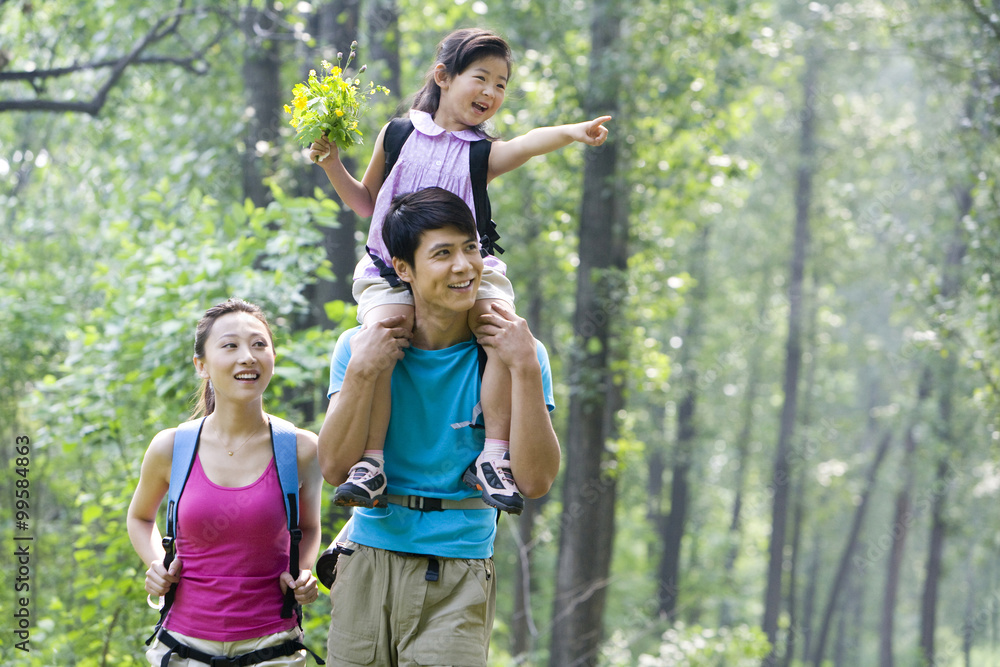Fototapeta premium Family in the great outdoors