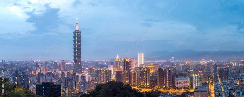 Fototapeta premium Taipei, sylwetki na Tajwanie