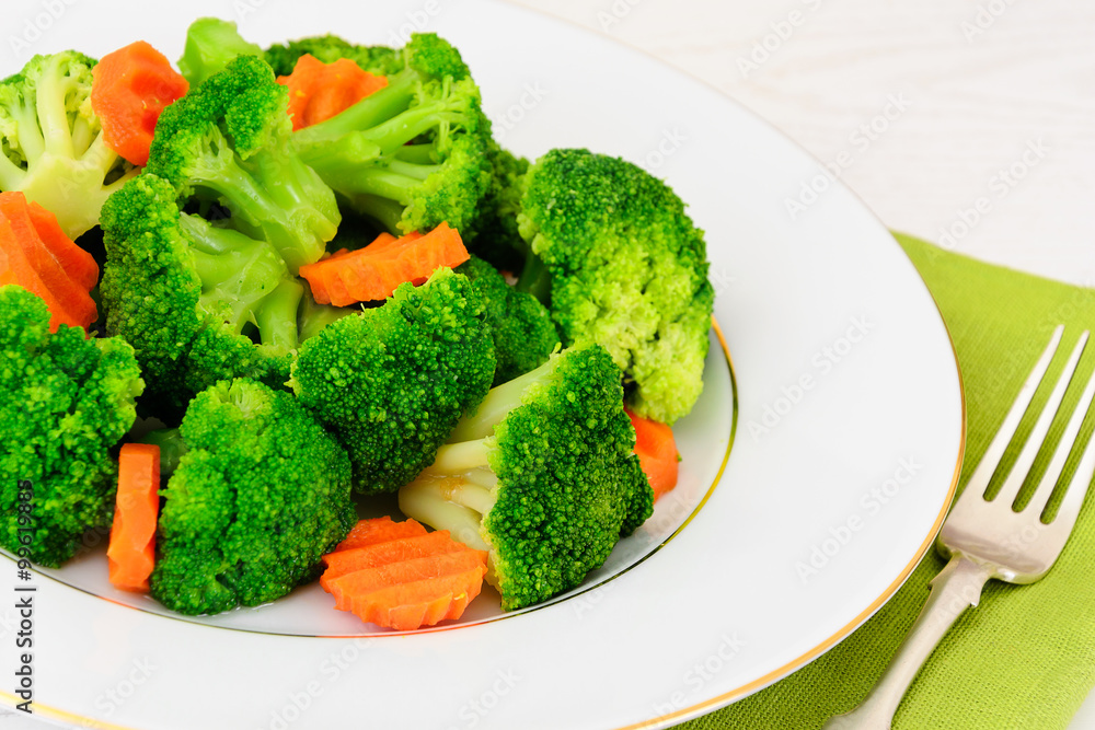 Broccoli and Carrots. Diet Fitness Nutrition. Broccoli and Carrots. Diet Fitness Nutrition.