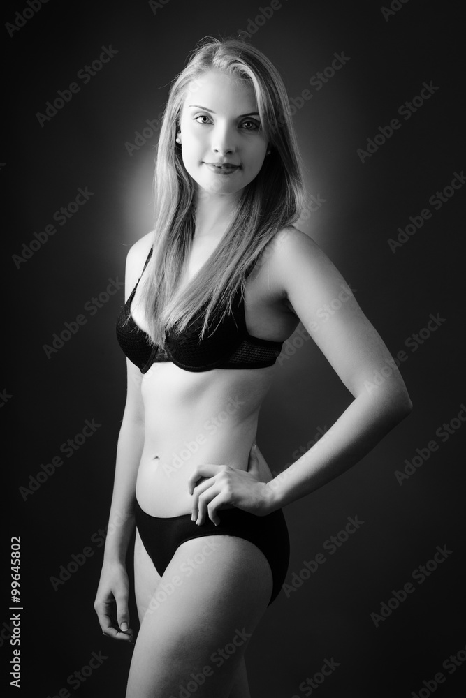 Naklejka premium underwear model shot in studio