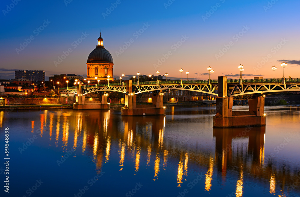 Bridge of Saint Pierre and La Grave Hospital, Toulouse, France