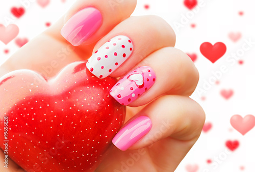 Obraz na płótnie Valentine day holiday nail art manicure