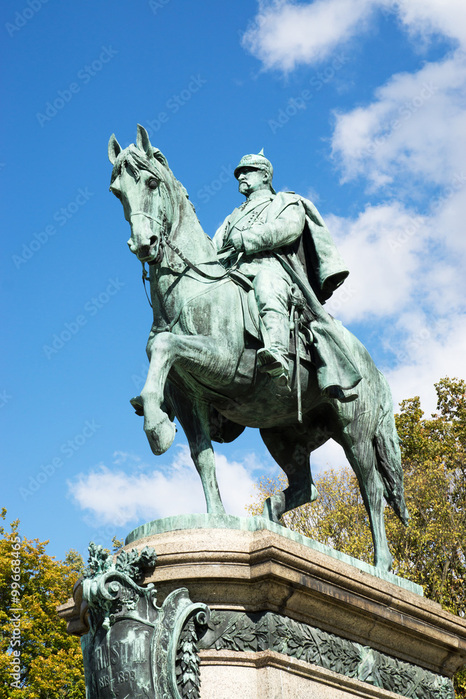 Reiterdenkmal Herzog Ernst II im Hofgarten von Coburg, Deutschland Reiterdenkmal Herzog Ernst II im Hofgarten von Coburg, Deutschland