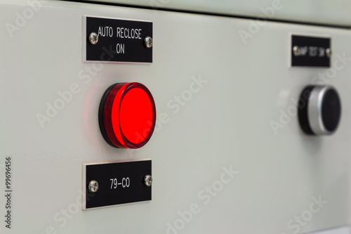 Illuminated push button switch