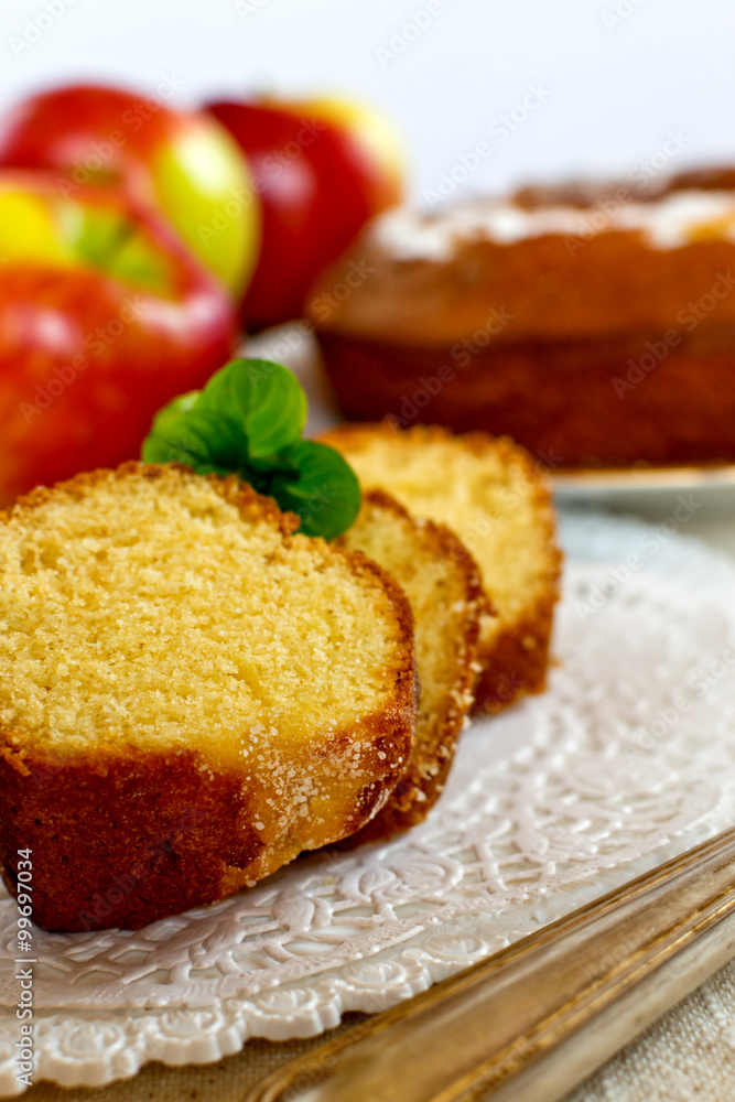 Sponge cake with mint and apples Sponge cake with mint and apples