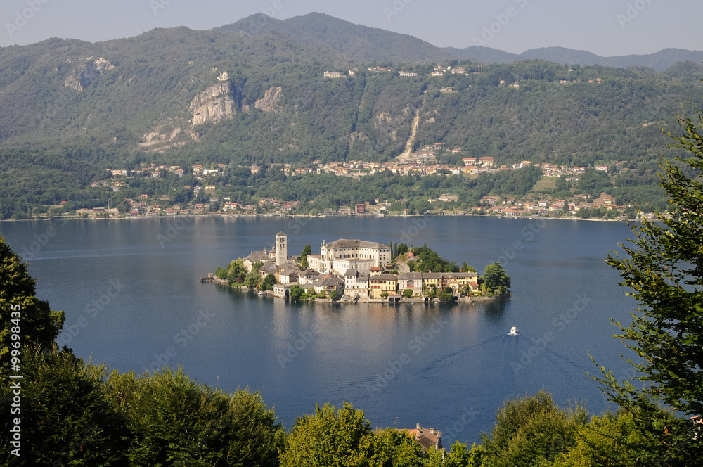 Sacro Monte di Orta, Blick auf Lago di Orta, Isola San Giulio, Piemont, Italien