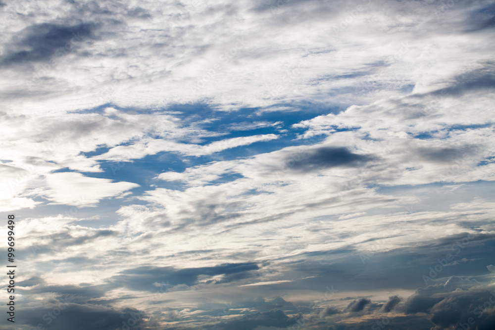 Obraz premium colorful dramatic sky with cloud at sunset