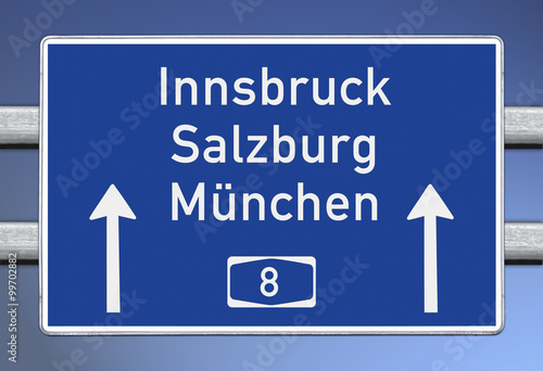 Wegweiser auf A8, Richtung Innsbruck, Salzburg, München