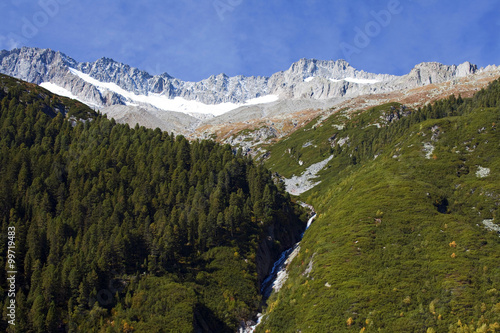 Die Reichenspitzgruppe Zillertaler Alpen photo