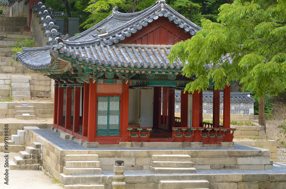 Naklejka premium Changdeokgung Palace in Seoul, South Korea..