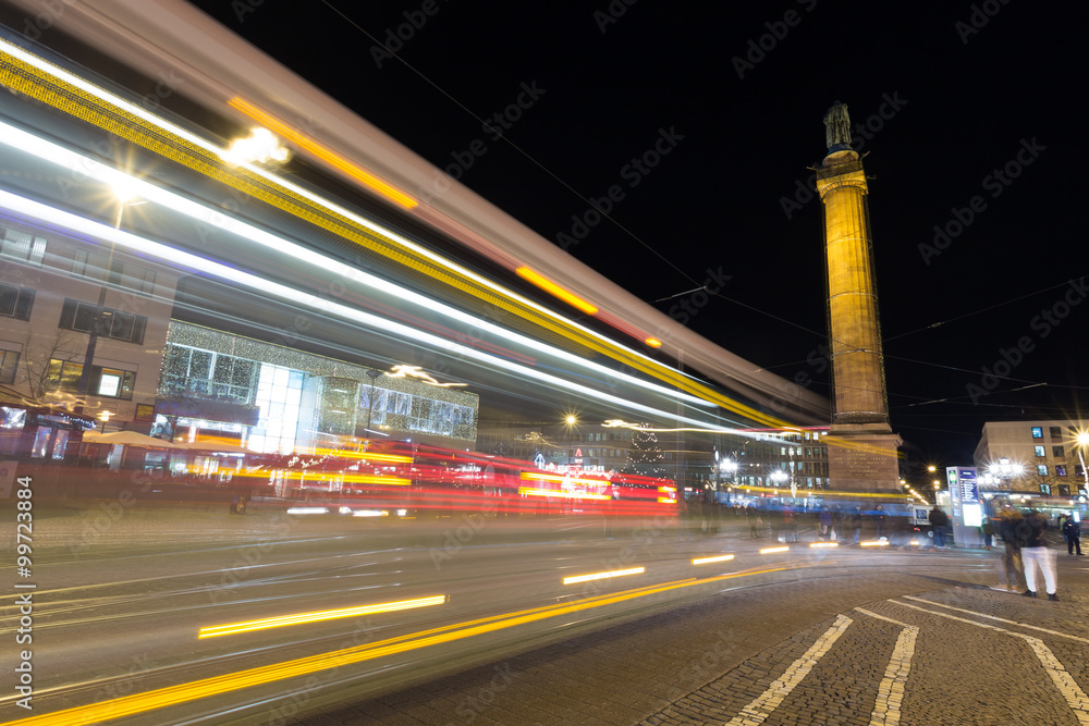 Fototapeta premium darmstadt germany traffic lights at night