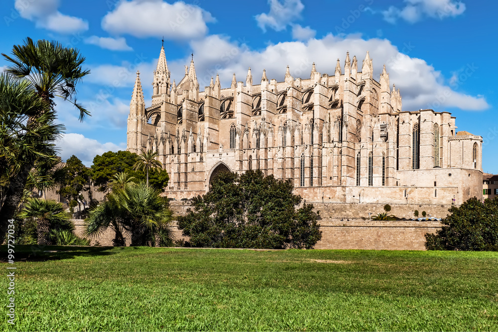 Die Kathedrale der Heiligen Maria in der spanischen Hafenstadt Palma, Mallorca