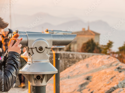 panoramic telescope among tourists