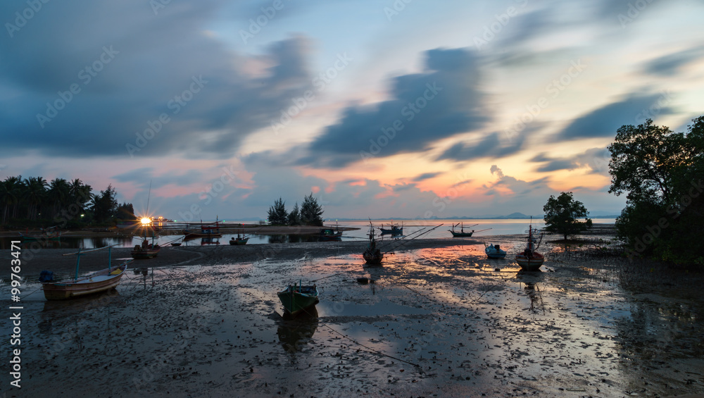 Fototapeta premium beach after sunset