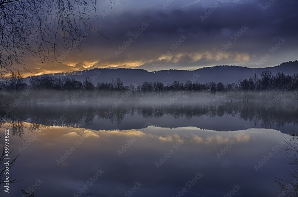 Fototapeta premium Sunrise at the lake