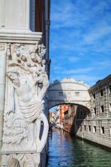 Fototapete Seufzerbrücke Seufzerbrücke Venedig schmaler Wasserkanal  © andreykr