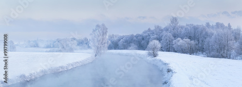 Frosty winter weather © alexugalek