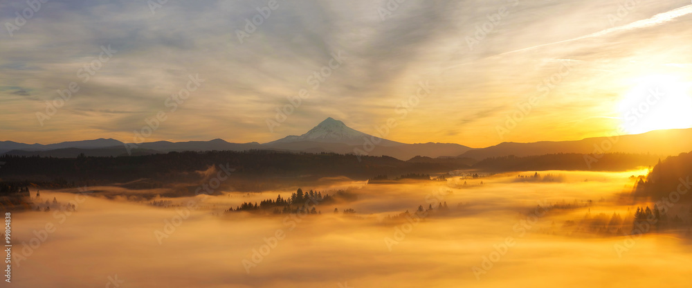 Obraz premium Wschód słońca nad Mt Hood Panorama