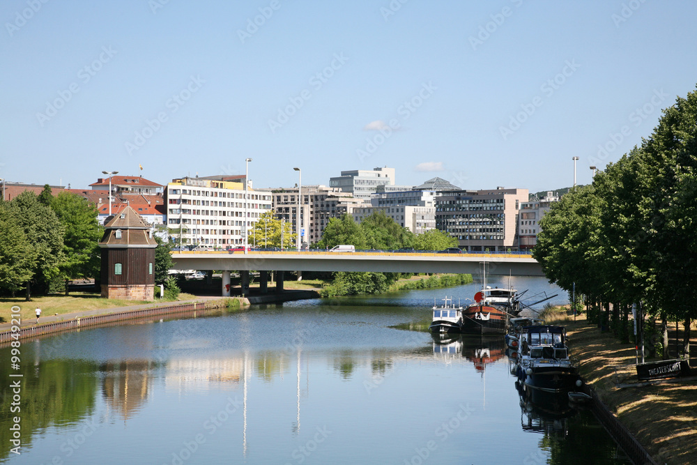 Obraz premium Die Saar bei Saarbrücken