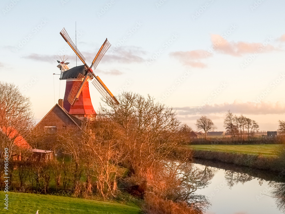 Naklejka premium Greetsiel, traditional Windmill