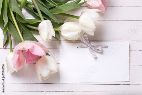 Fototapeta Naklejka Na Ścianę i Meble -  Background with white and pink flowers and empty tag