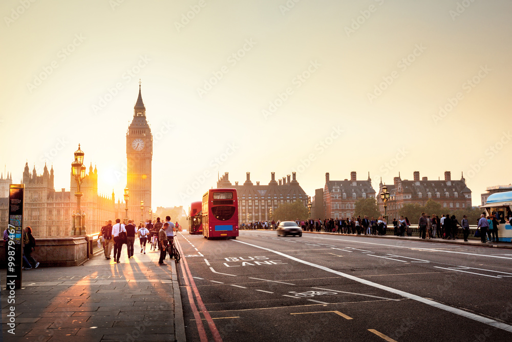 Naklejka premium Westminster Bridge o zachodzie słońca, Londyn, Wielka Brytania