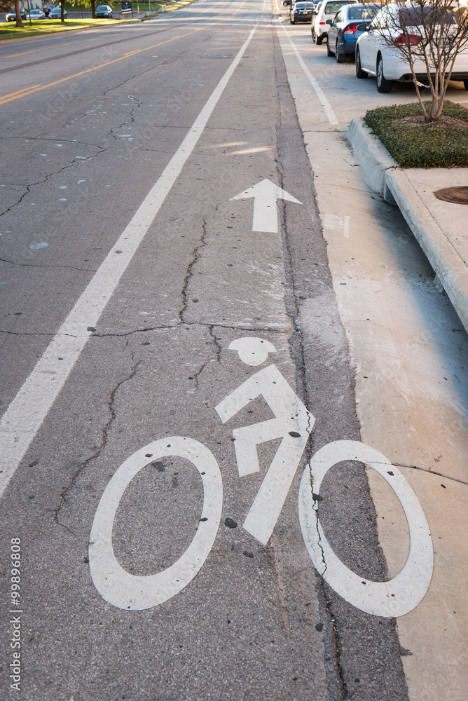 Obraz premium bicycle sign on bicycle lane