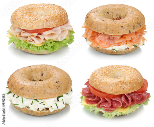 Foto Collage von Bagels zum Frühstück mit Schinken, Lachs und Frisc
