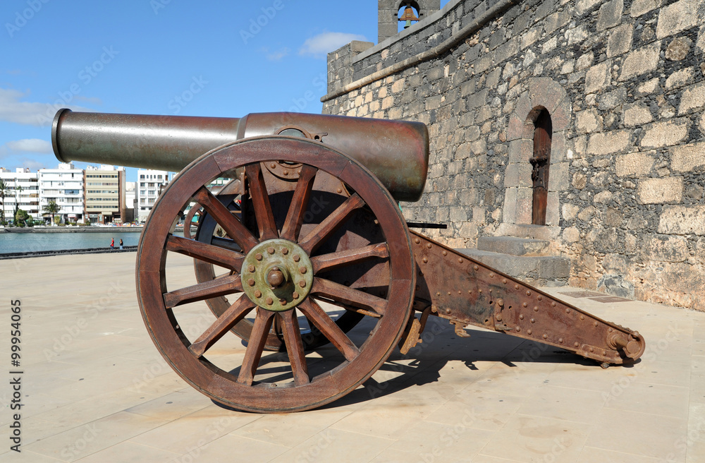 Canons du fort Saint-Gabriel (San Gabriel) à Arrecife à Lanzarot