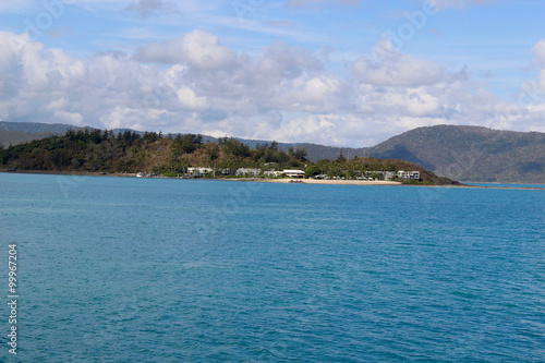 Great Barrier Reef, Bootsfahrt durch die Inseln. © theobliqueview