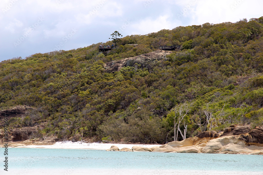 Fototapeta premium Der Hill Inlet Lookout. Teil des Whitehaven Beach in Australien. Aufgenommen im November 2015 auf der Whitsunday Insel.