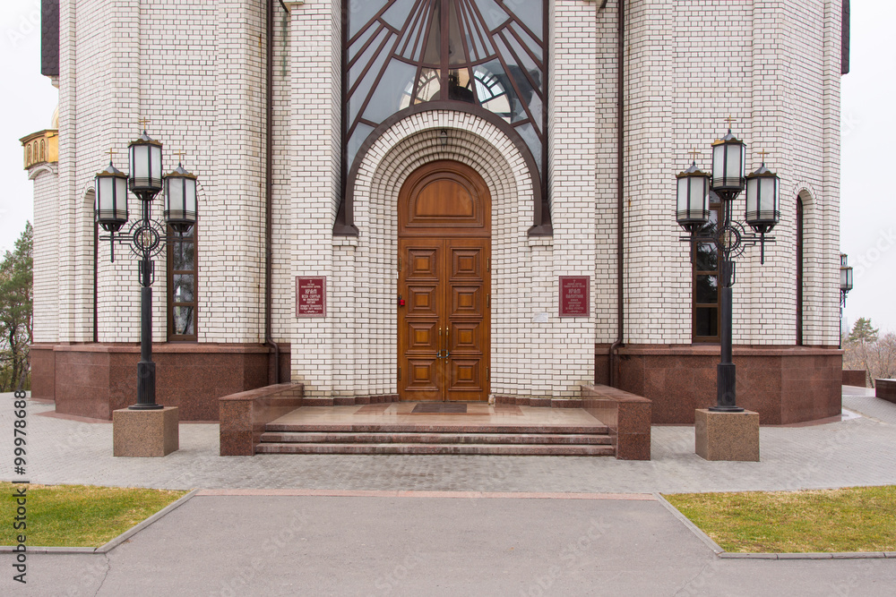 The main entrance to the church of All Saints at Mamayev Kurgan