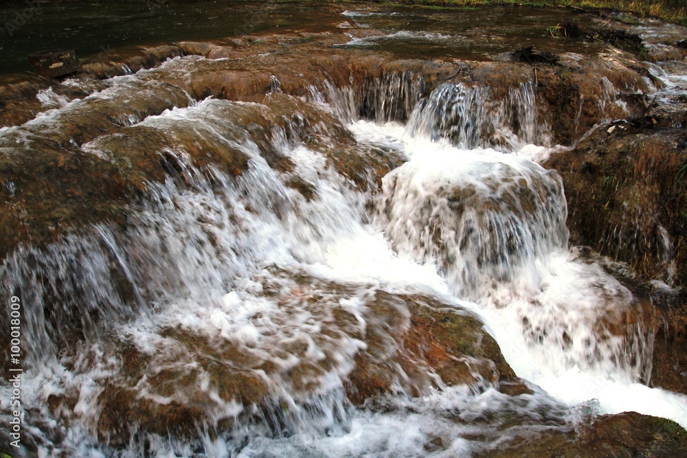 Fototapeta premium cascade pétrifiante de Caylus, 82