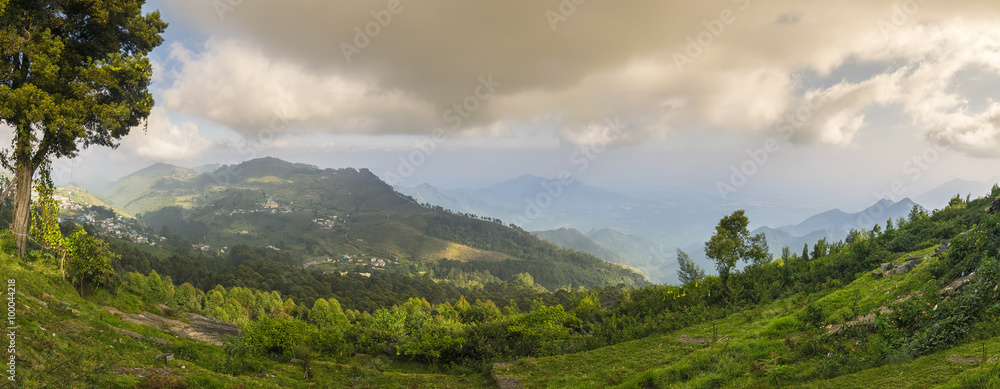 Panorama of Perumal Peak, seen from Coaker’s Walk, Kodaikanal