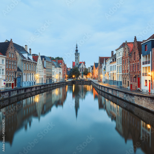 waters of Spiegelrei, Bruges