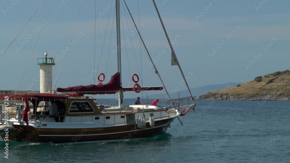Logout of pleasure boat in the sea near the lighthouse. Bodrum, Turkey.
Logout of pleasure boat in the sea near the lighthouse. Bodrum, Turkey.