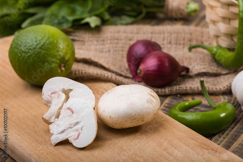 Fototapeta Naklejka Na Ścianę i Meble -  Champignons with vegetables