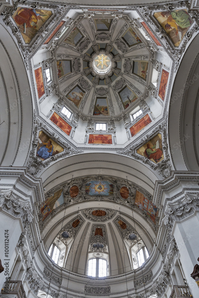 Obraz premium Salzburg Dom cathedral interior, Austria.
