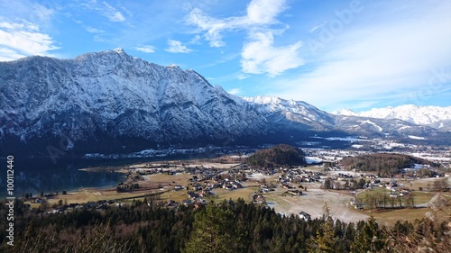 Alpenlandschaft Österreich Berg und Tal