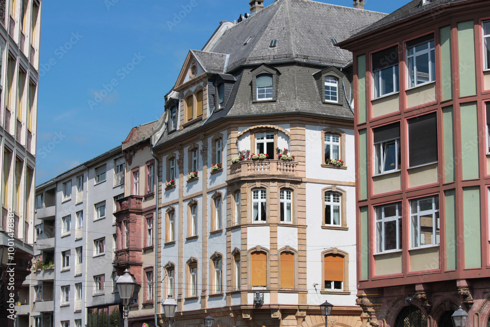 Fototapeta premium edifici esterni in città