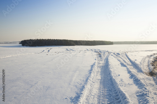 Fototapeta Naklejka Na Ścianę i Meble -  winter road,  snow