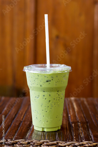 Iced green tea