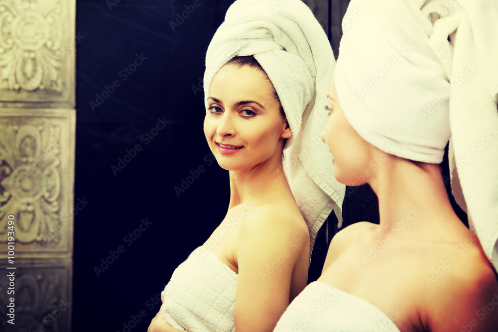 Fototapeta premium Natural beautiful woman in bathroom.