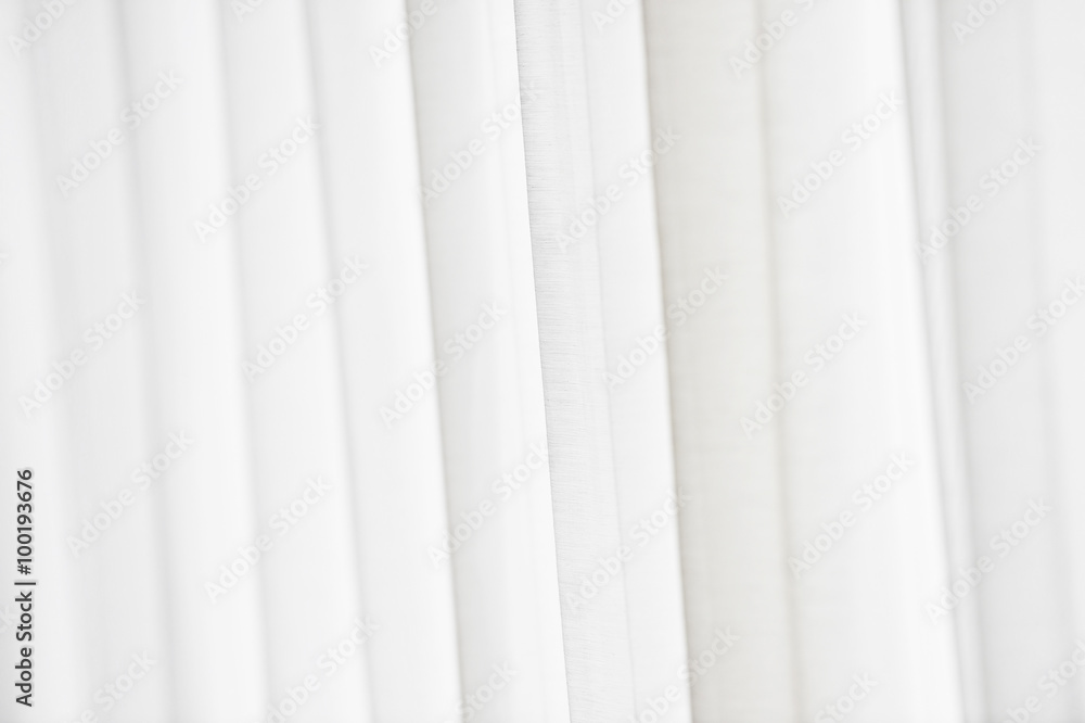 Obraz premium Sunlight through a white curtain