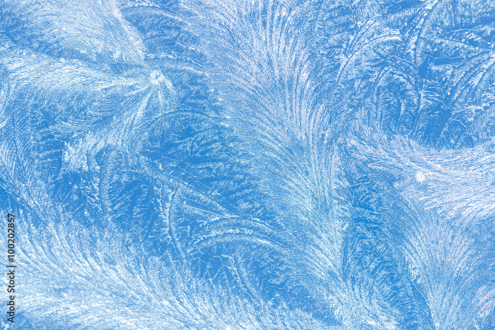 Eisblumen an einer Fensterscheibe Eisblumen an einer Fensterscheibe