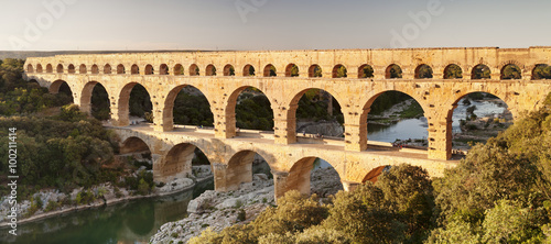 Pont du Gard, Roman aqueduct, River Gard, Languedoc-Roussillon, southern France, France