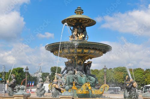 Obraz na płótnie Parisian architecture in Place de la Concorde w salonie