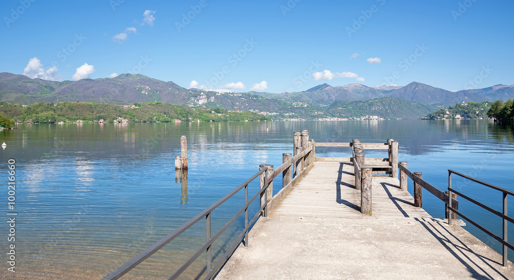 Blick auf den Ortasee bei Orta San Giulio im Piemont,Italien Blick auf den Ortasee bei Orta San Giulio im Piemont,Italien