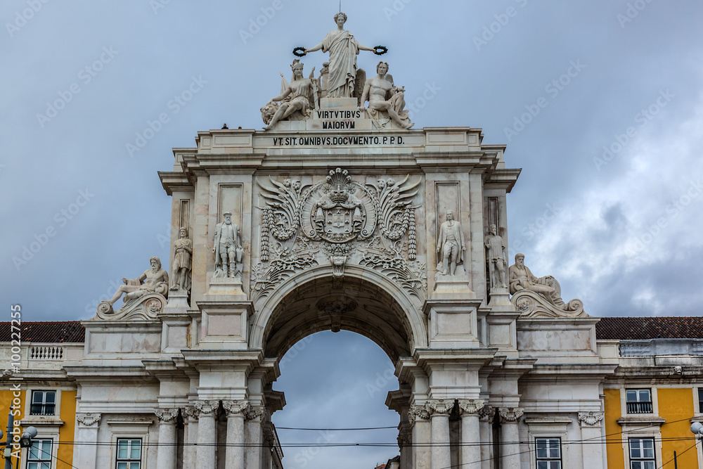 Fototapeta premium Triumphal arch at Rua Augusta. Commerce Square, Lisbon, Portugal