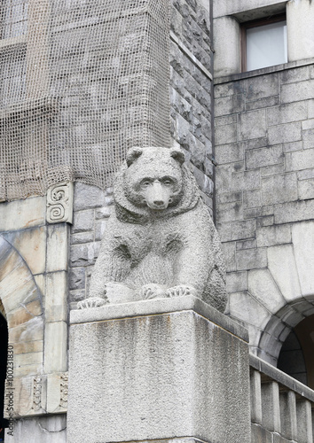 Bear sculpture - architectural decoration